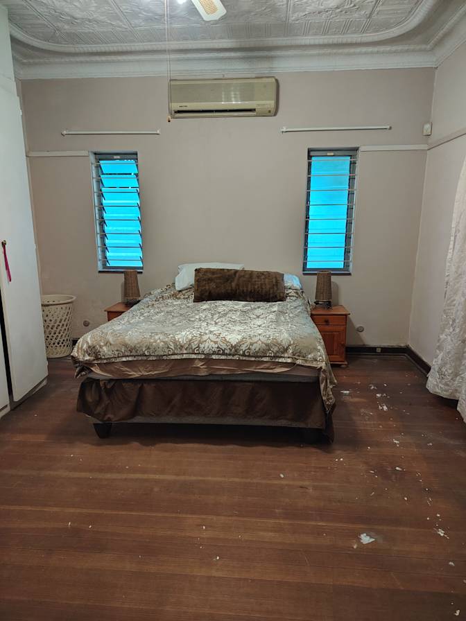 Thea de Nysschen's room