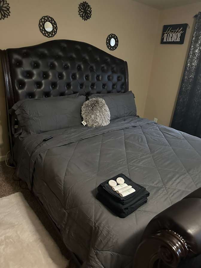 Amoya's room