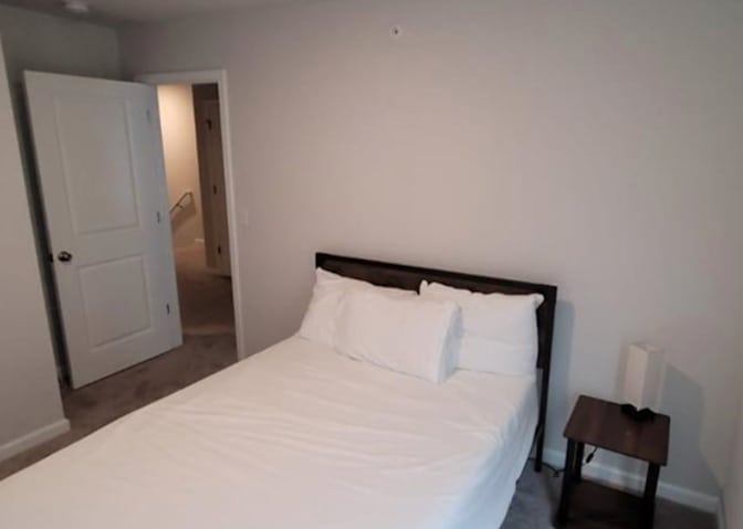 Alcove Rooms's room