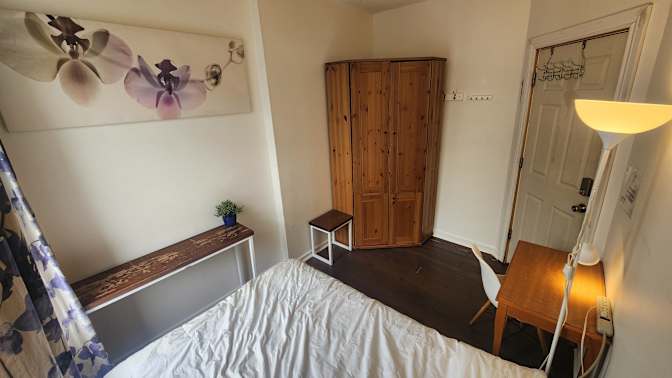 Laure's room