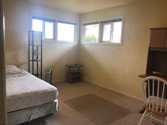 Shinta Muljani's room