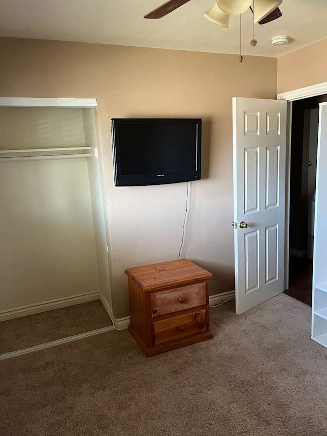 robert's room