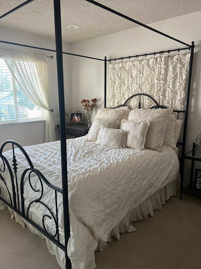 Michelle Jaureguy's room