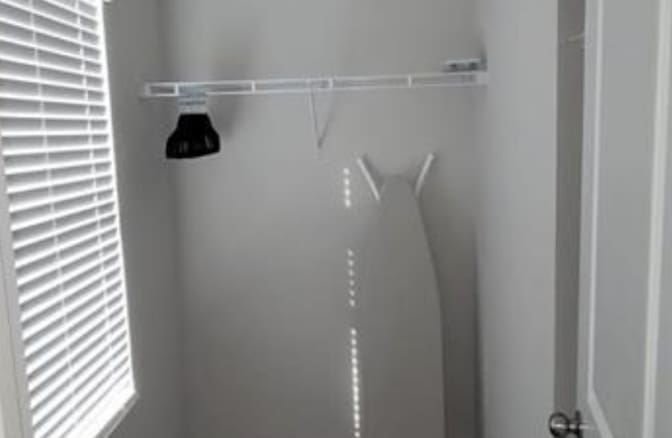 Alcove Rooms's room