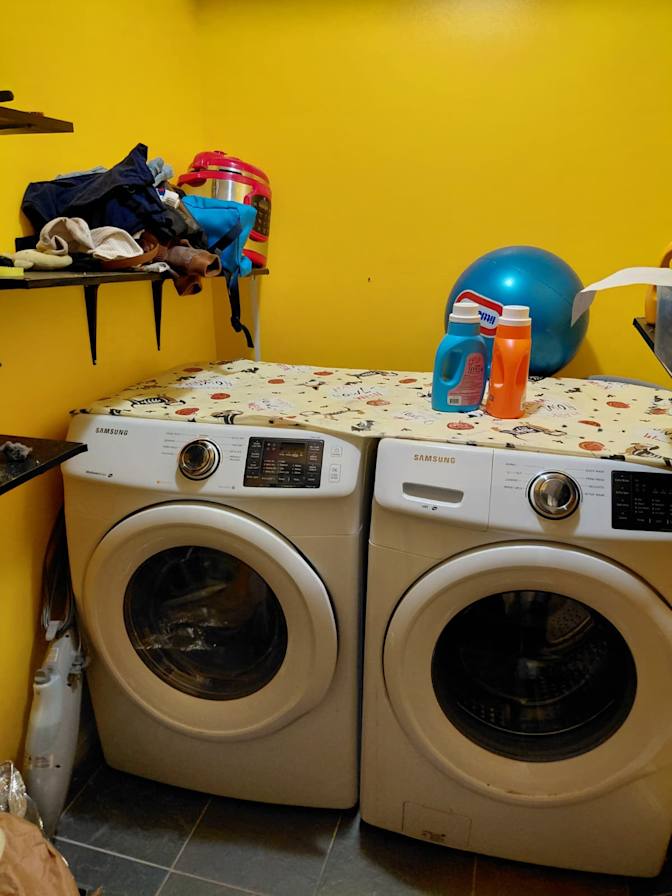 JORGE LUIS's room