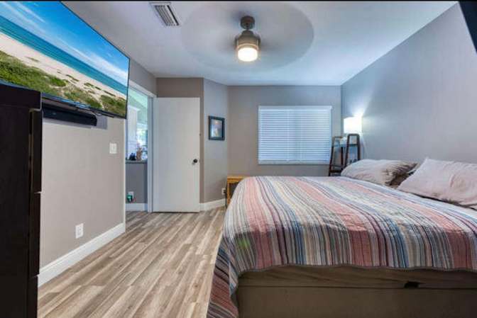 john farrell's room