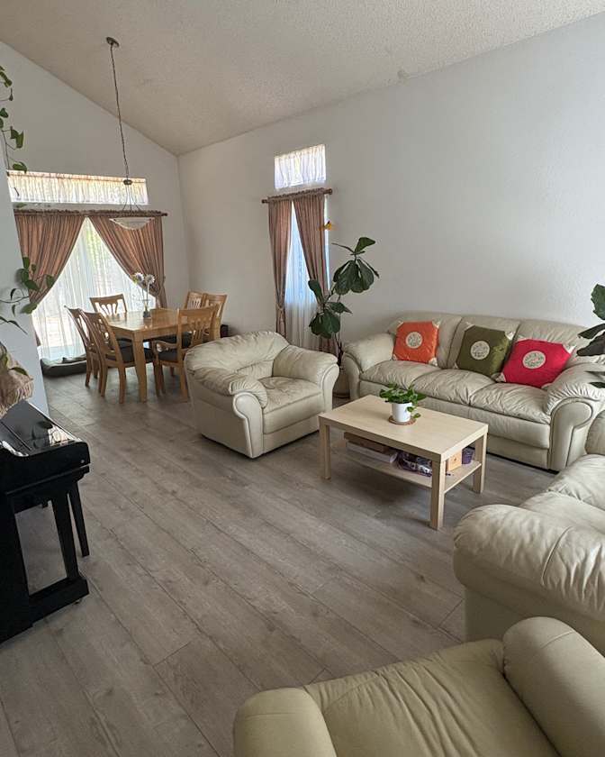 NaNa's room