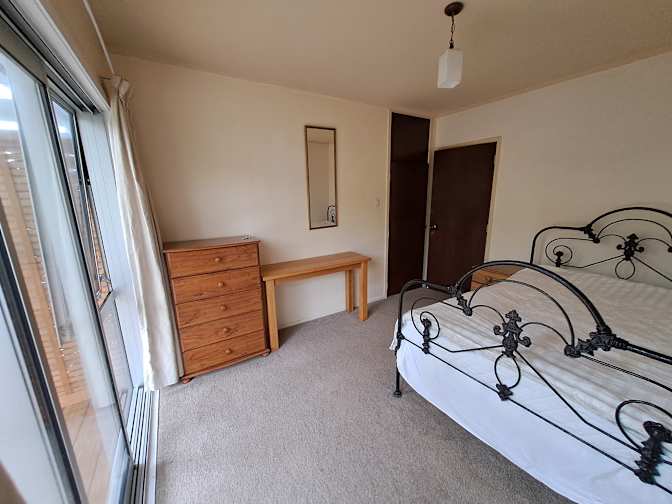 Dee's room