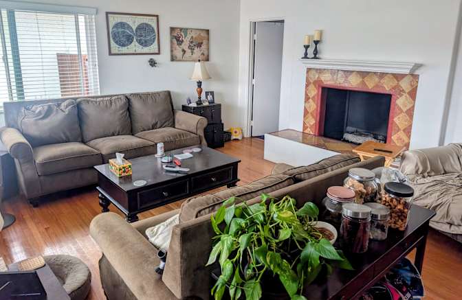 Earl's room
