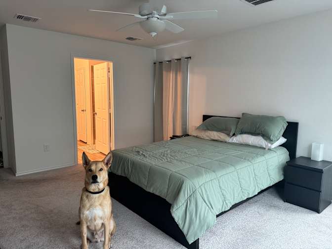Ebenezer Davis Kissaru's room