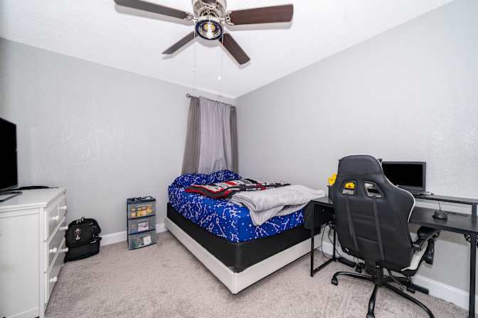 Mikael Khaldi's room