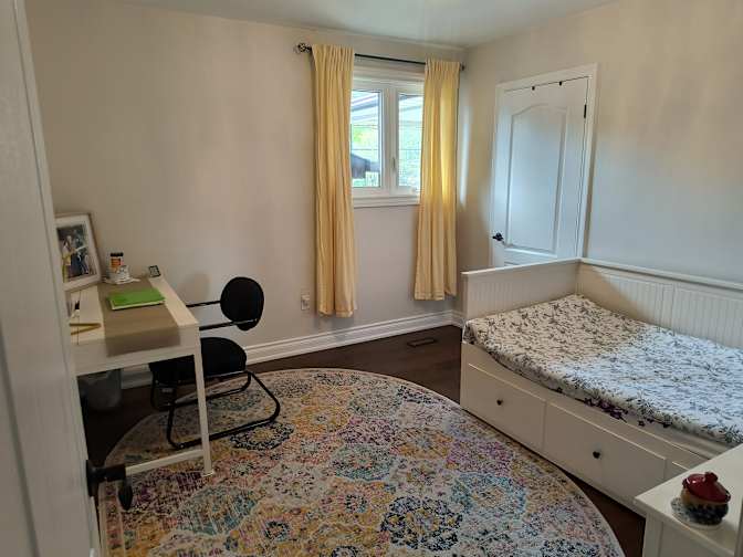 Goli's room