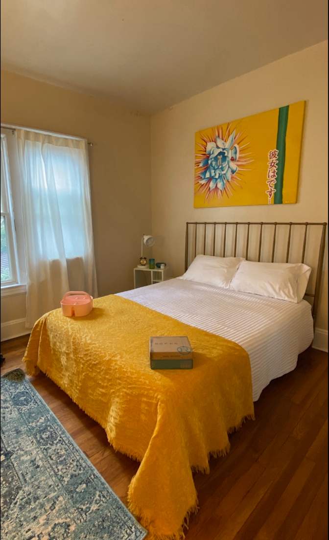 Cleveland Heights's room