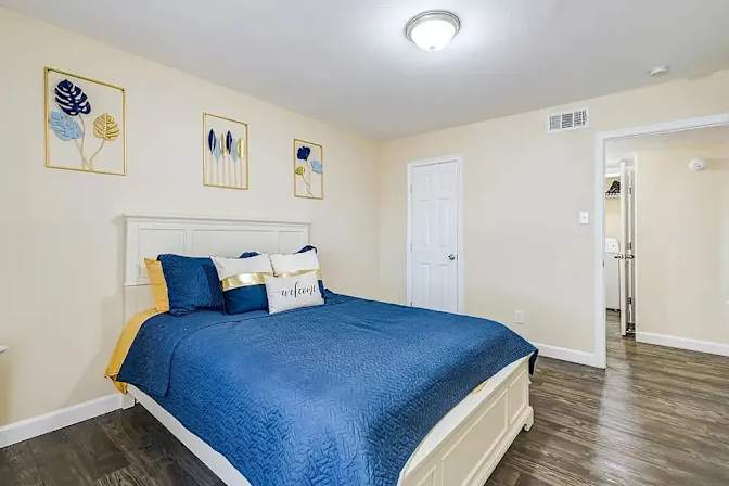debra's room