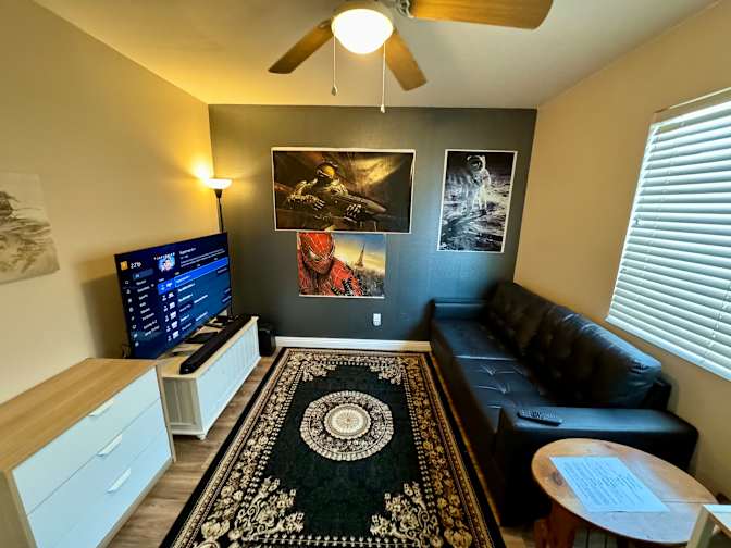 Java Joe's room