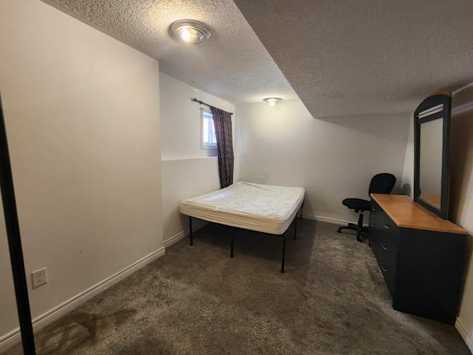 Rent's room