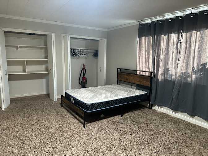 LeAndra Shepherd's room