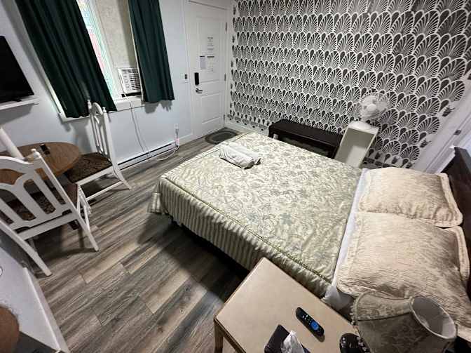 Anita's room