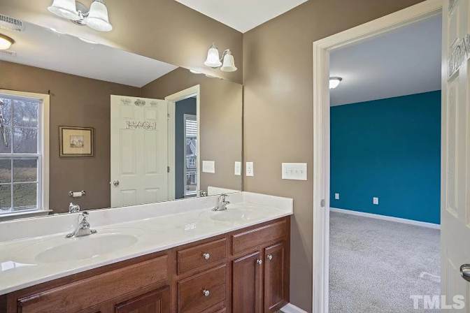 Alcove Rooms's room