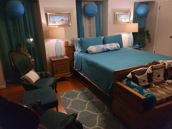 Ario's room