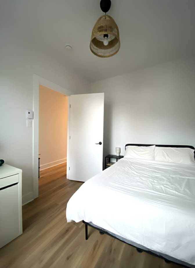 HelloMontreal's room