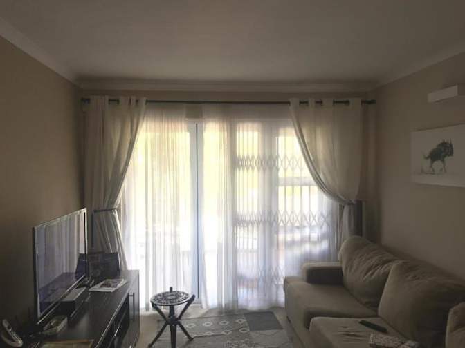 Mejury's room