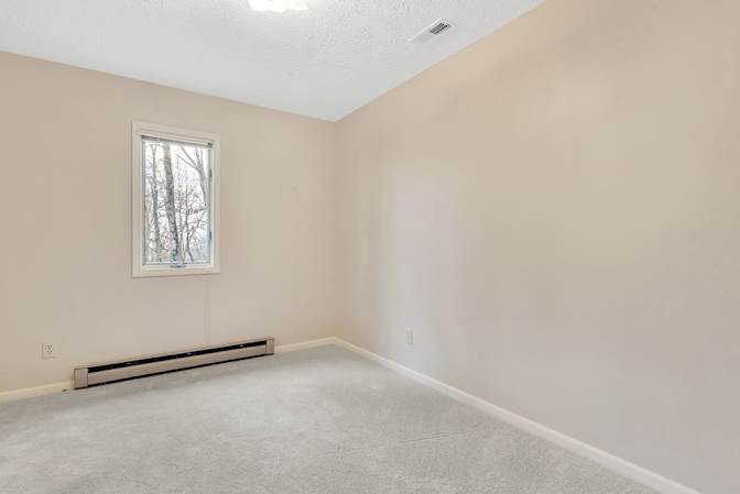 lifedoorrentals's room