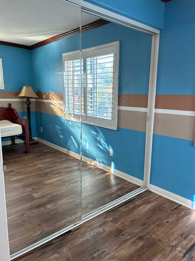 CORAZON's room