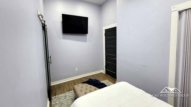 GBU Holdings Group's room