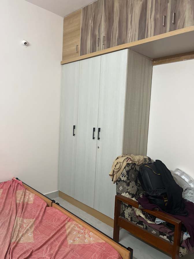Agnik's room