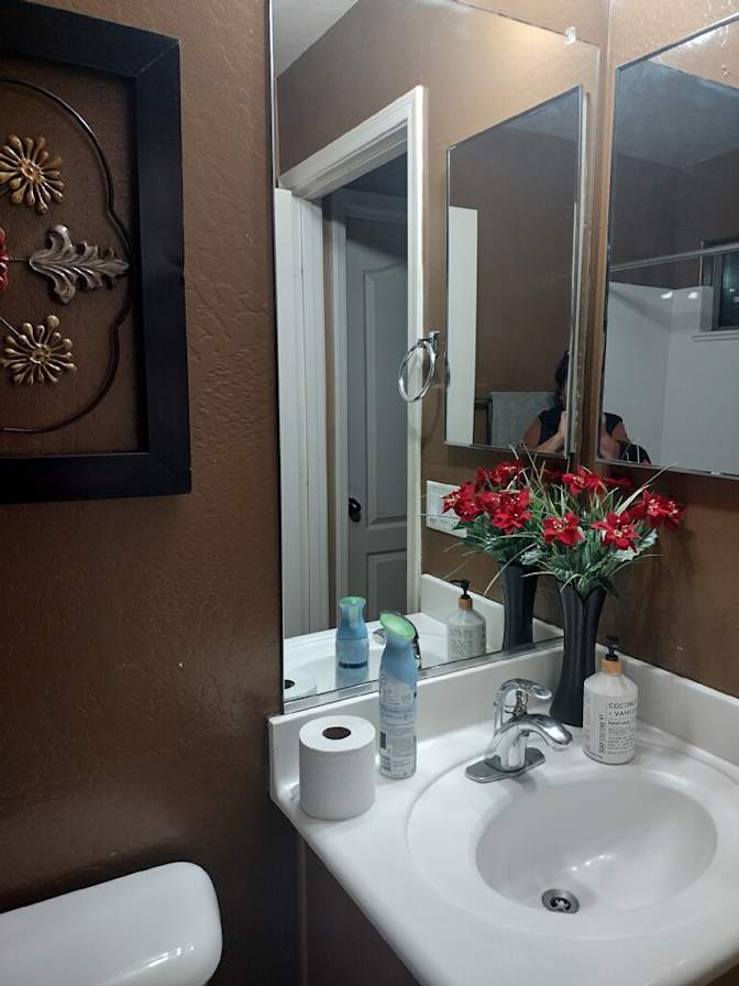 Viviana Martinez Duran's room