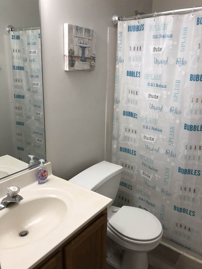 Carolina Realty Link's room