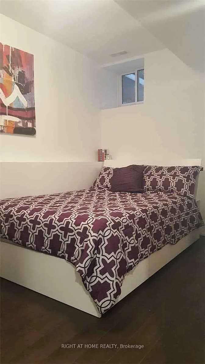 Kiki's room