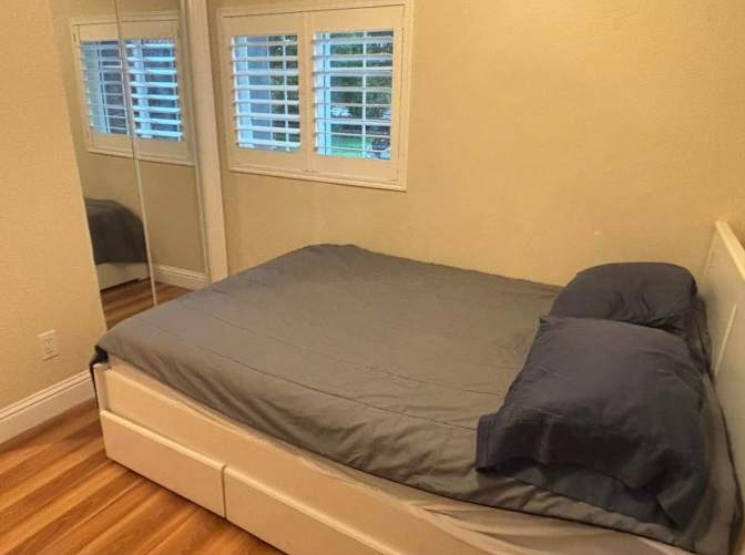 Angelo's room