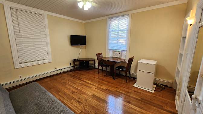 Tom's room