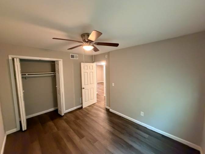 Alcove Rooms's room