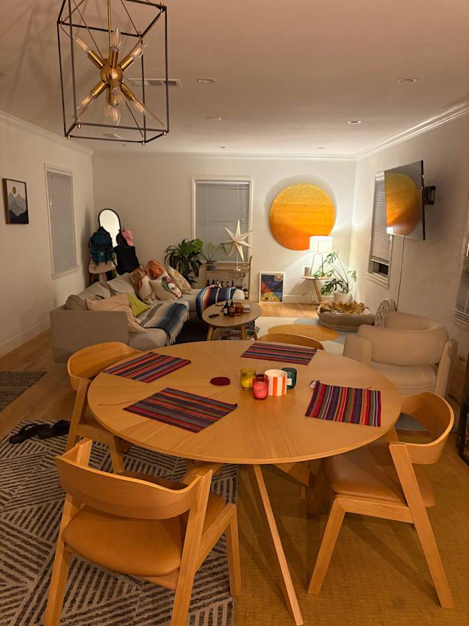 Hass's room