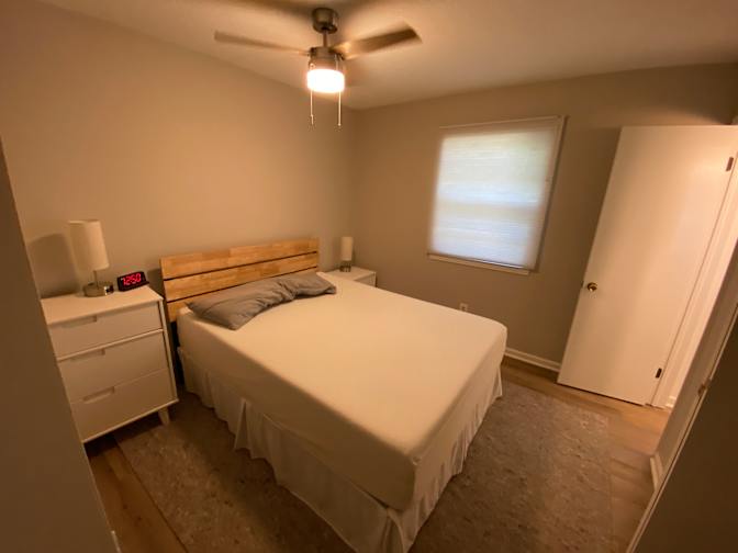Alcove Rooms's room