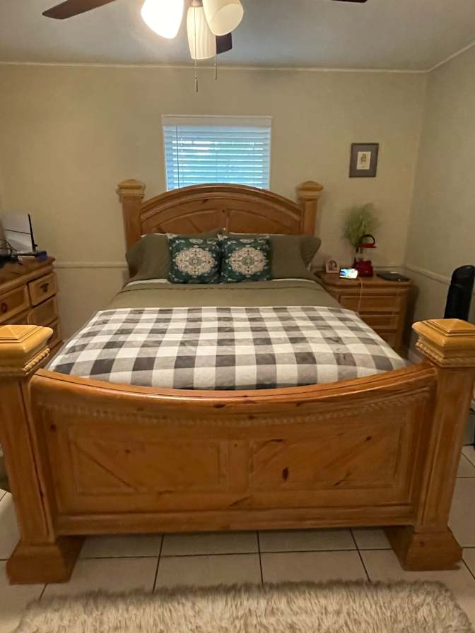 Elissa's room