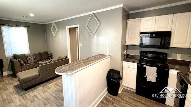 GBU Holdings Group's room