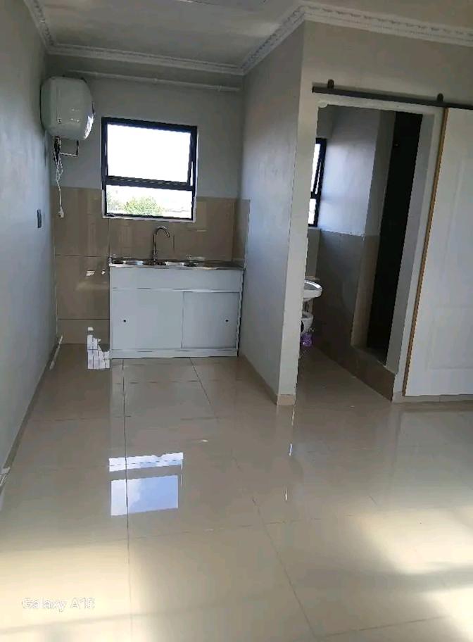 Thulani's room