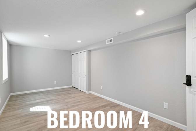 HomeCrew's room