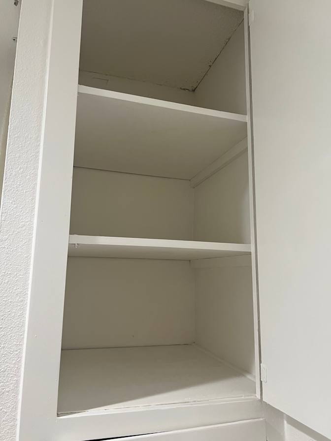 Liz's room
