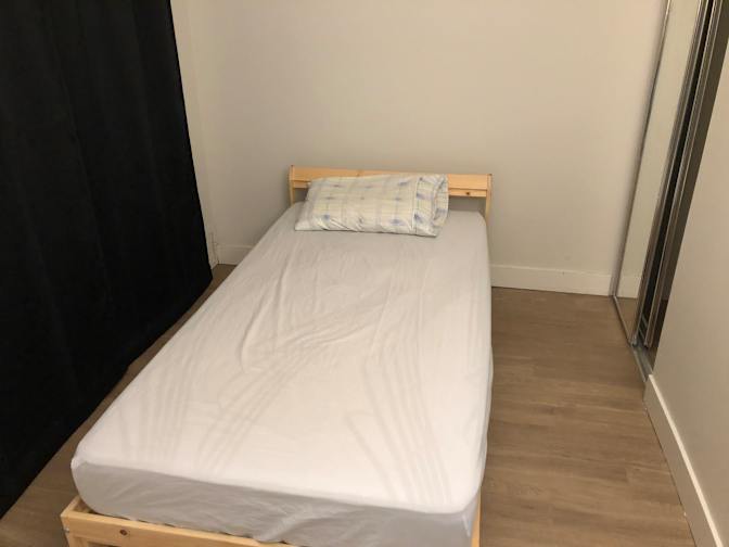 Luis's room