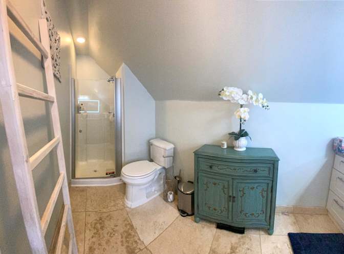 GiGi's room