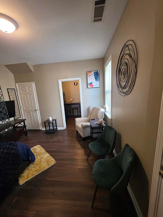 CL&C Property Management and Consulting's room