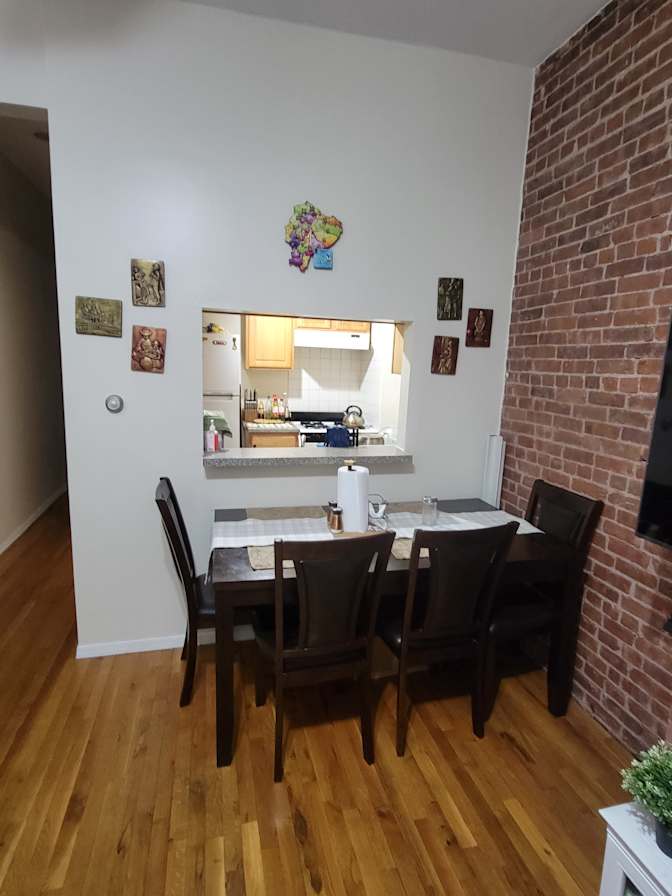 Carlos's room