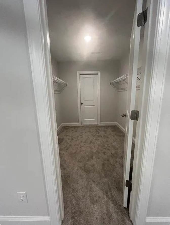 Alcove Rooms's room