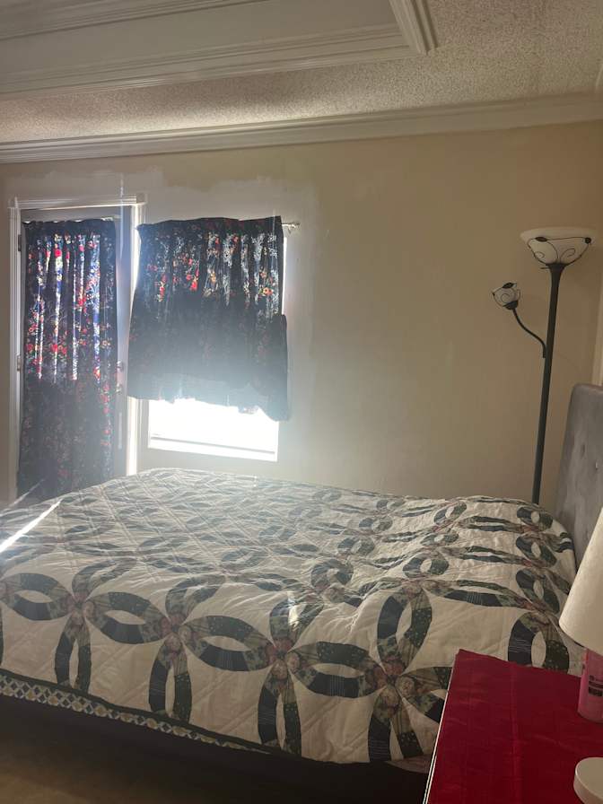Asma's room