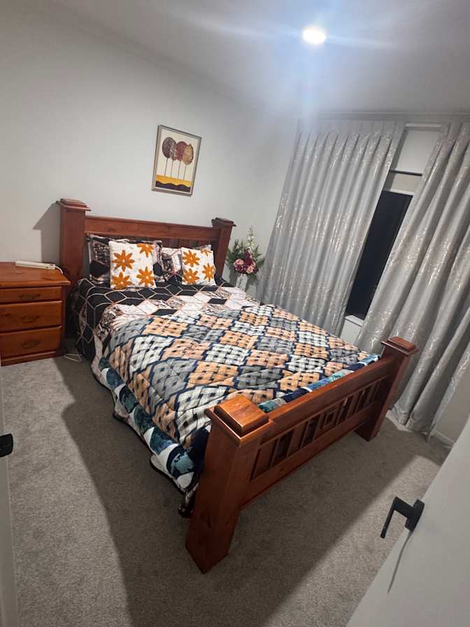 Hamjot's room